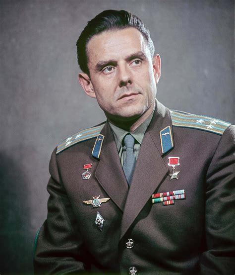 Vladimir Komarov .